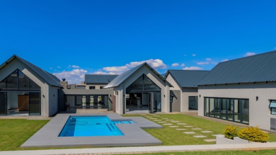 5 Bedroom Property for Sale in Leloko Lifestyle Estate North West